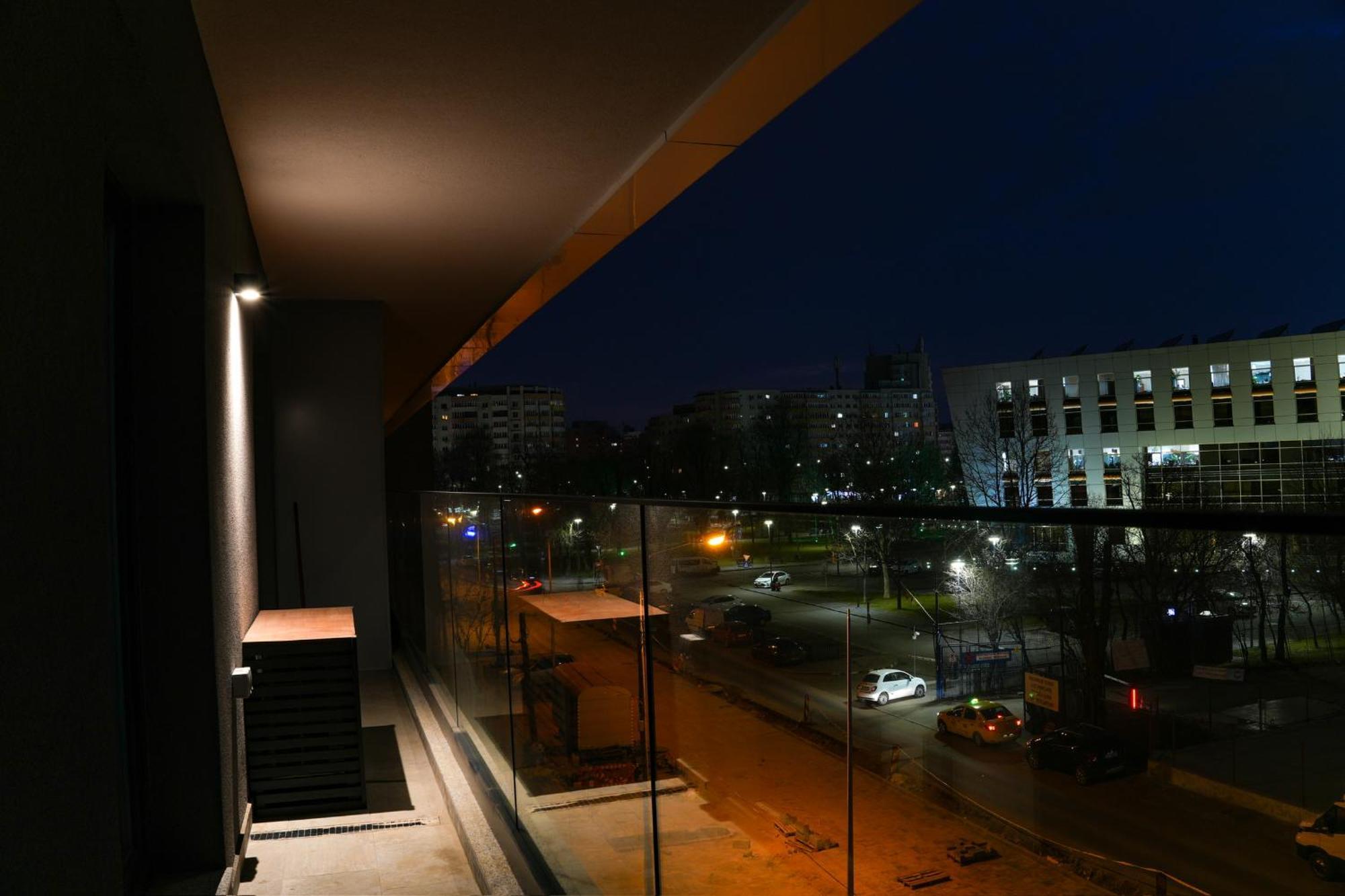 Sandra - Park-View Apt With Balcony & Parking Bukarest Exterior foto